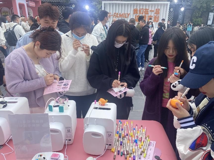 星歐平台注冊:魔芯科技KOKONI攜手吉利熊貓mini,用創意科技釋放無限樂趣